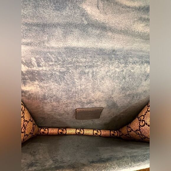 Gucci GG Supreme Monogram Blooms Mini Dionysus - Picture 12 of 15